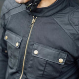 Merlin-Shenstone-II-Black-Lifestyle-Detail_LR